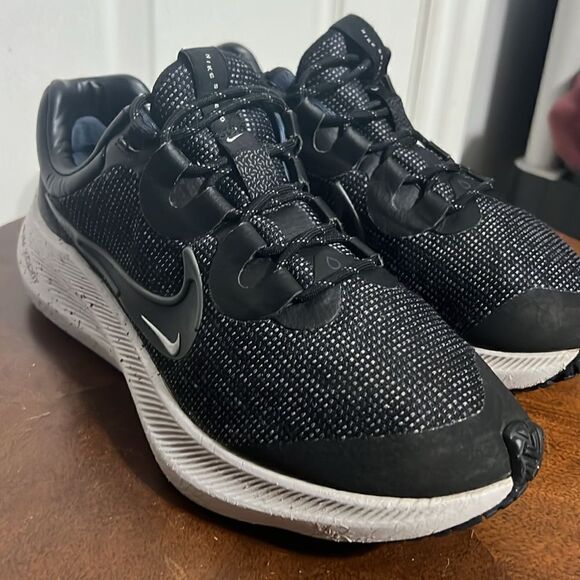 ? NIKE Zoom Winflo 8 Shield  Black/Gray/White DC3727-001 Men\'s Sz 8 - EXCELLENT main image 16